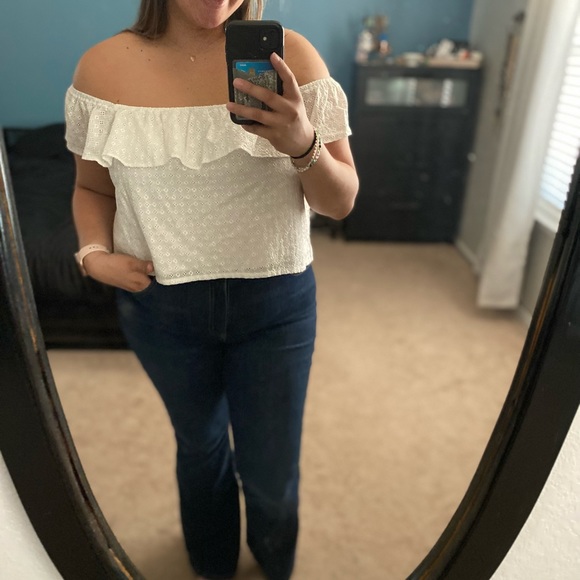 Express White Eyelet Ruffle Top - Picture 6 of 9